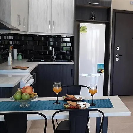 Ayra Apartahotel Aliveri